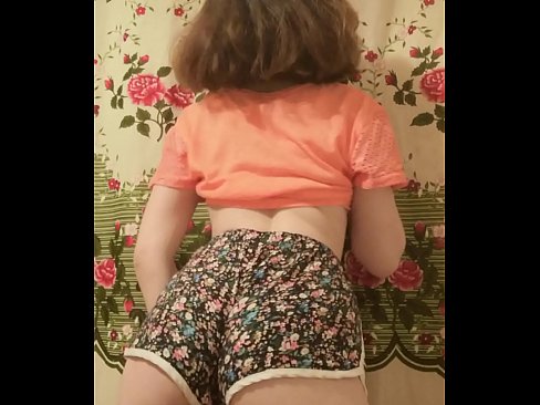 ❤️ Sexy jonge babe dy't har koarte broek op 'e kamera útstrielet ️❌ Porno vk by porno fy.xxxpornimages.ru ❌️